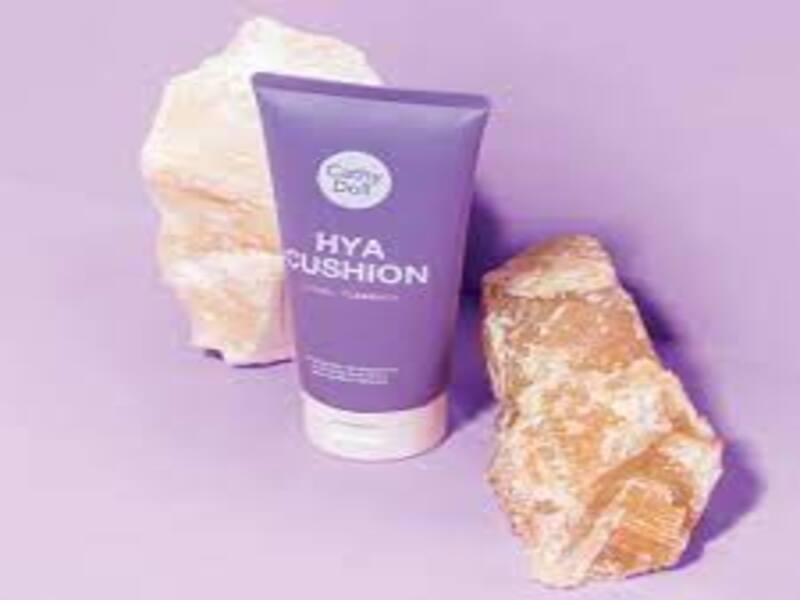 Sữa rửa mặt tạo bọt dưỡng ẩm da Cathy Doll Hya Cushion Facial Foam Cleanser