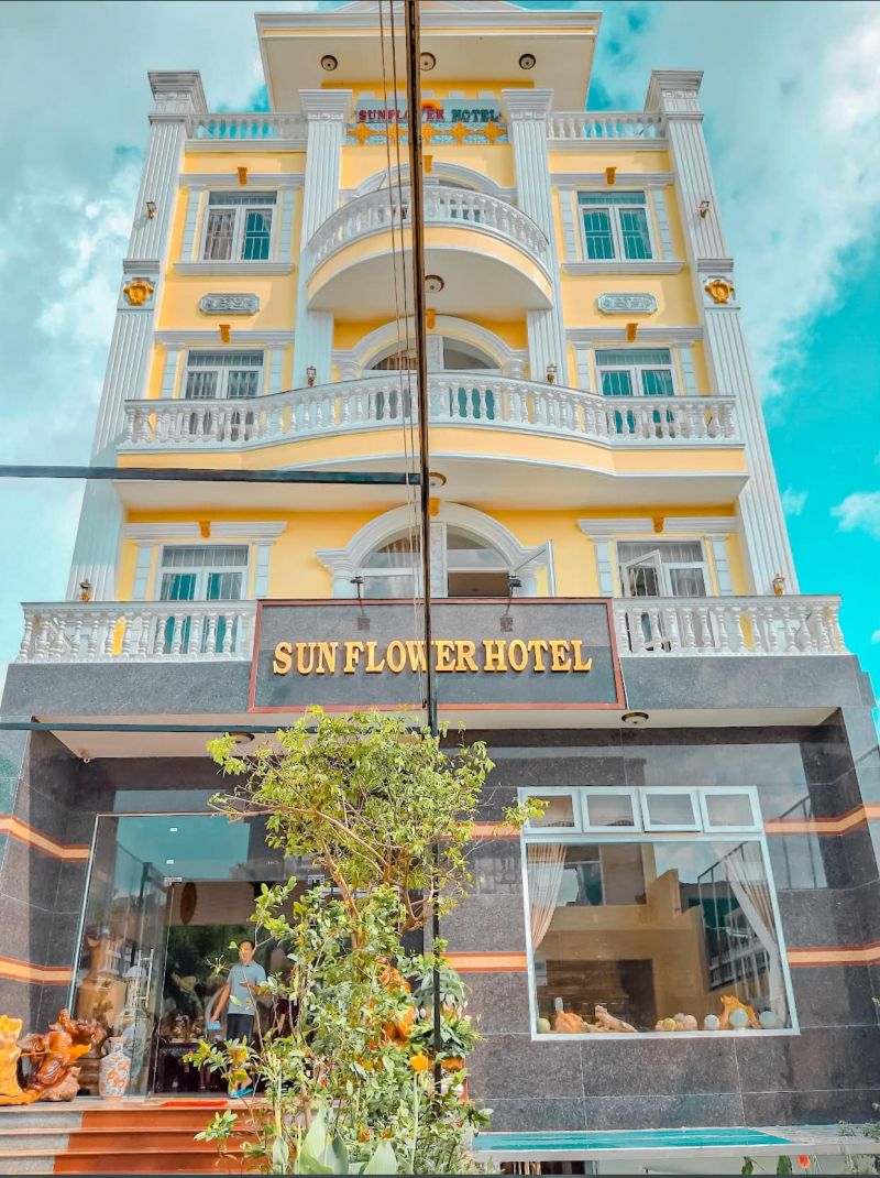 Sunflower Hotel