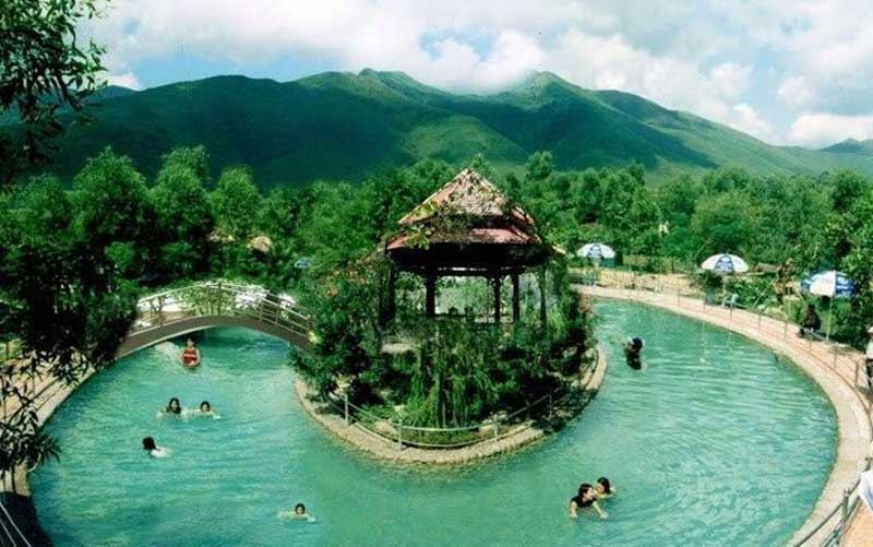 Suối khoáng Thanh Tân, điểm đến thú vị dịp 8/3