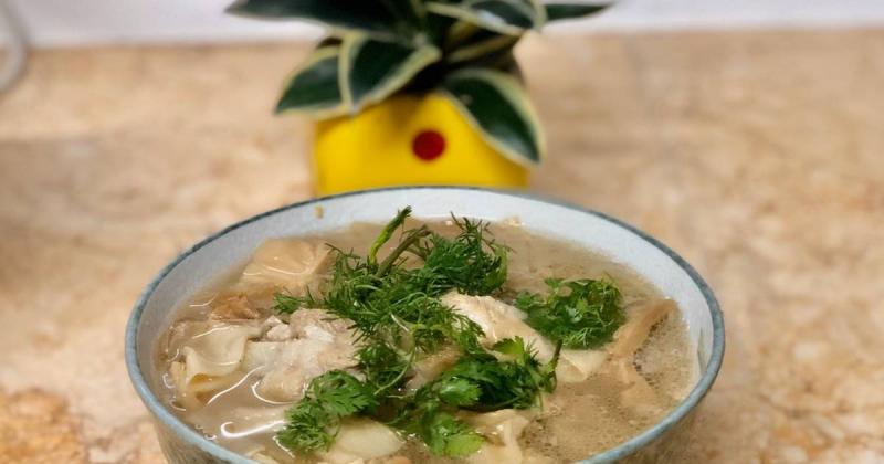 Món sườn nấu măng khô