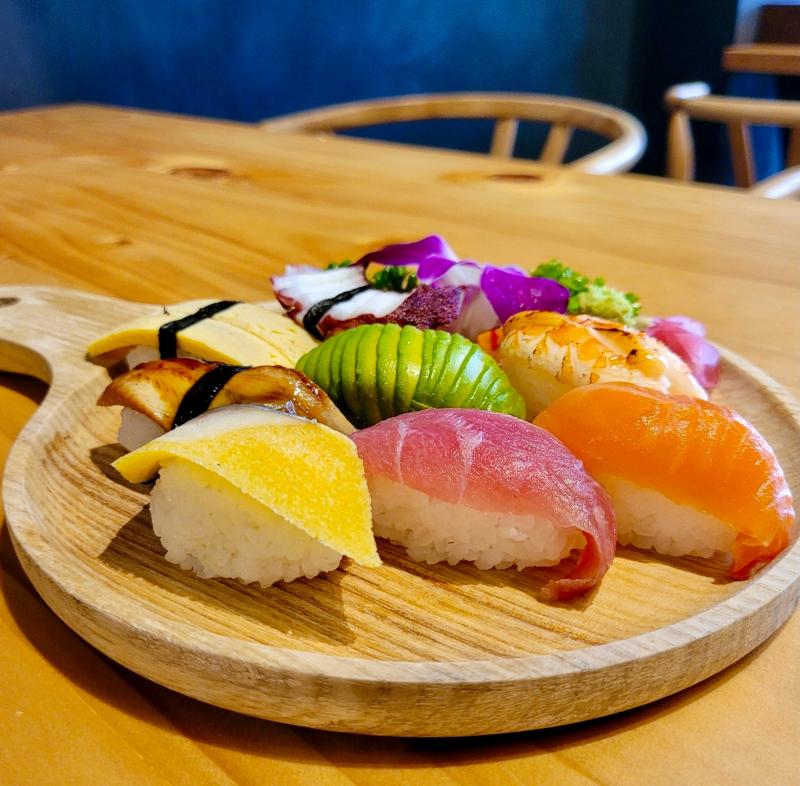 MiMi Sushi & Pizza