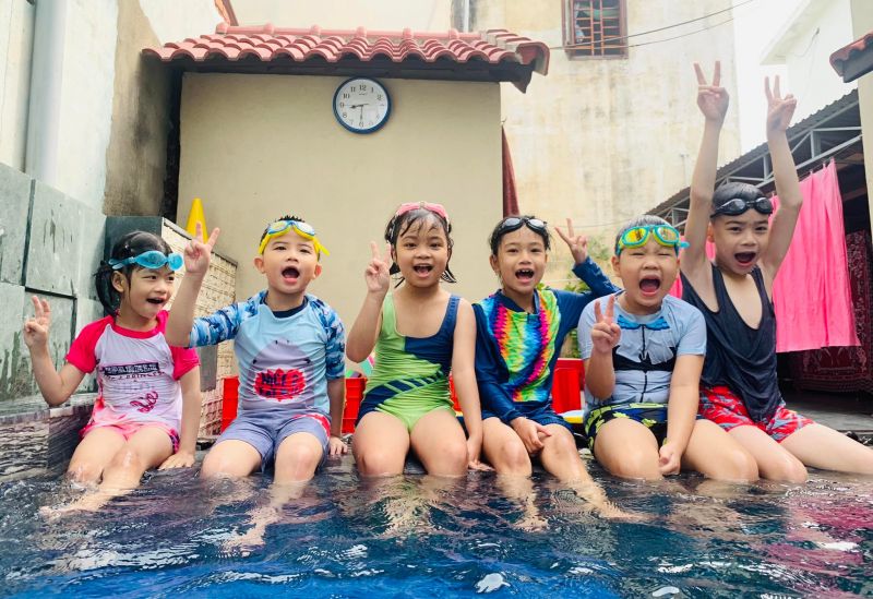 Swim Hội An