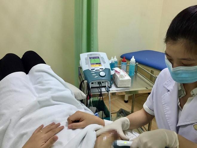 Thông tia sữa với máy móc hiện đại tại trung tâm thông tắc tia sữa