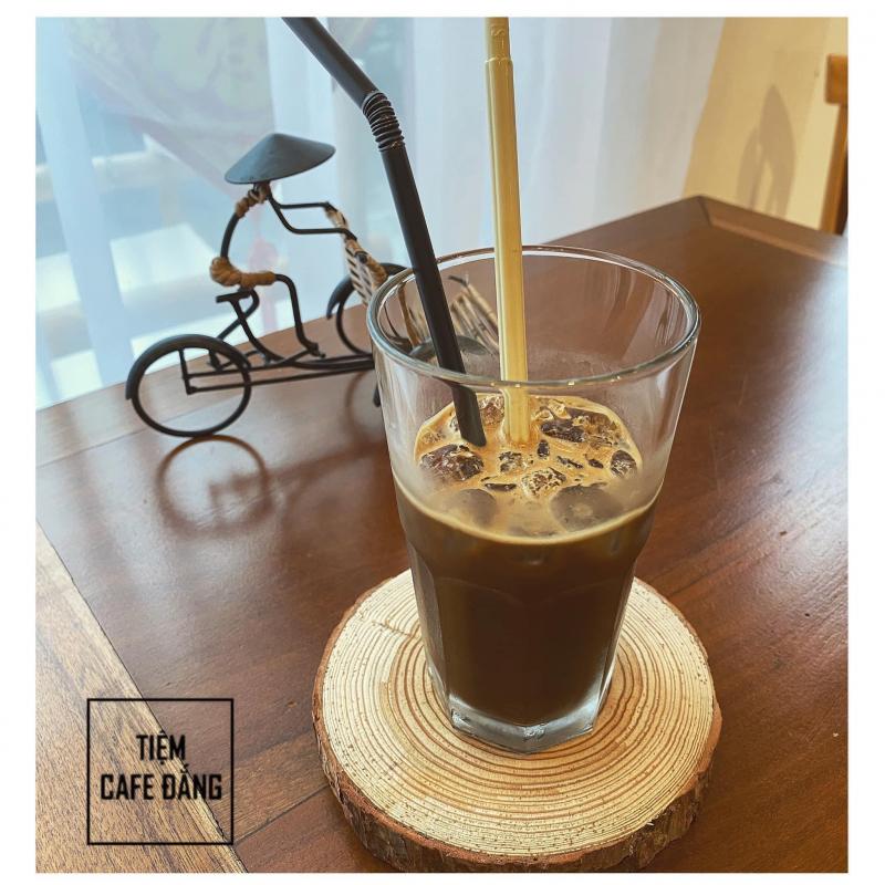 Tiệm Café Đắng