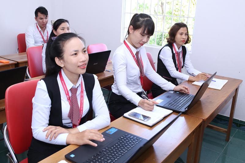 Đội ngũ nhân viên chuyên nghiệp