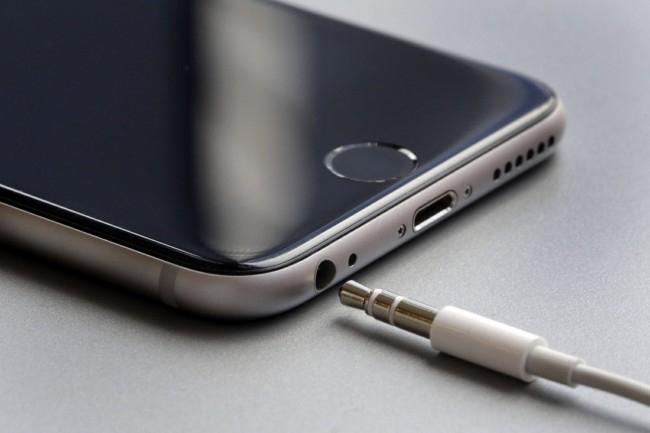 Tai nghe Airpods & cái chết của jack cắm 3.5mm