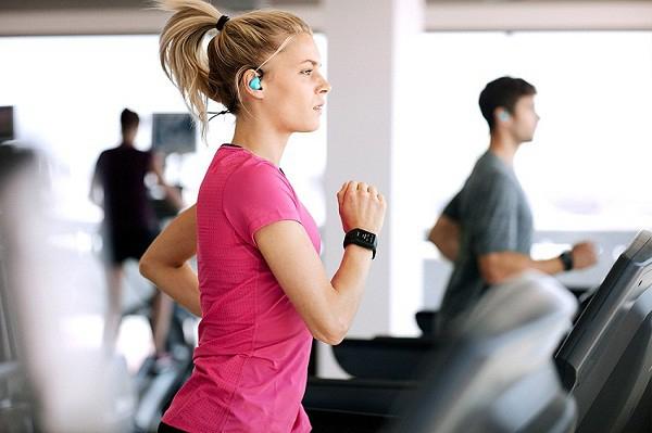 Tải nhạc tập thể dục vào chiếc điện thoại của bạn