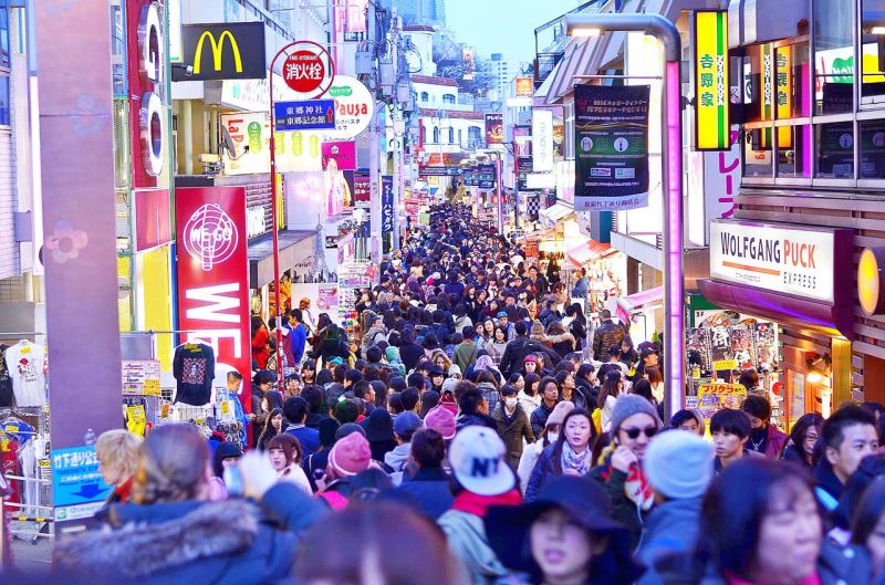 Takeshita-dori là khu mua sắm nổi tiếng của giới trẻ