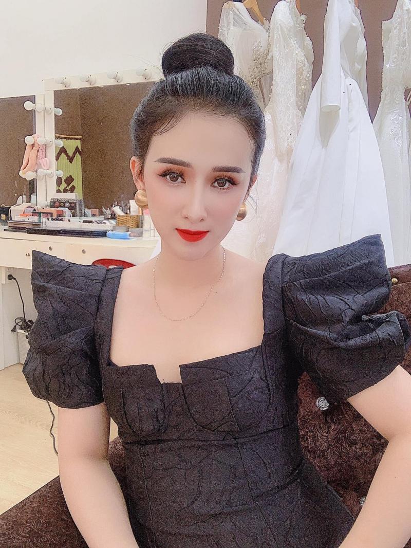 Tâm Lee make up (Tâm Lee Studio)