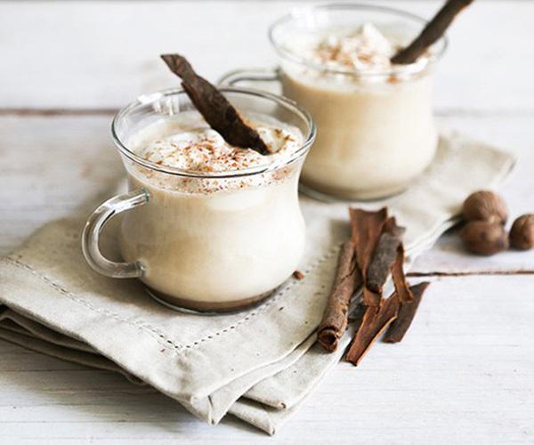 Nhớ uống cocktail sữa trứng trong dịp giáng sinh bạn nhé