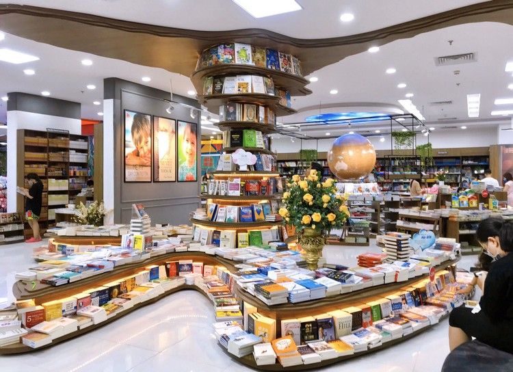 Tân Việt Books