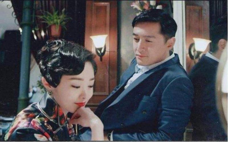 Hồ Ca - Tống Dật