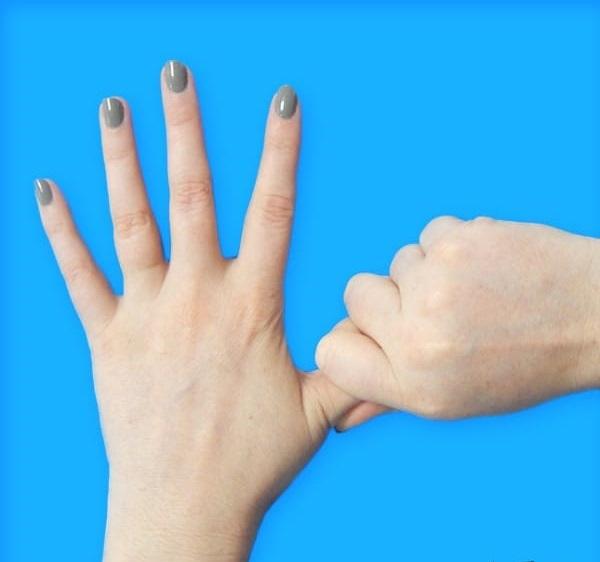 Tay cũng cần được tập thể dục để lưu thông máu, giúp da tay tăng độ đàn hồi và chống lão hó