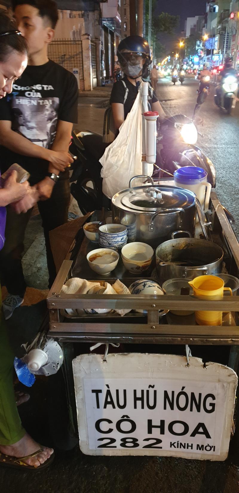 Tàu Hủ Nóng