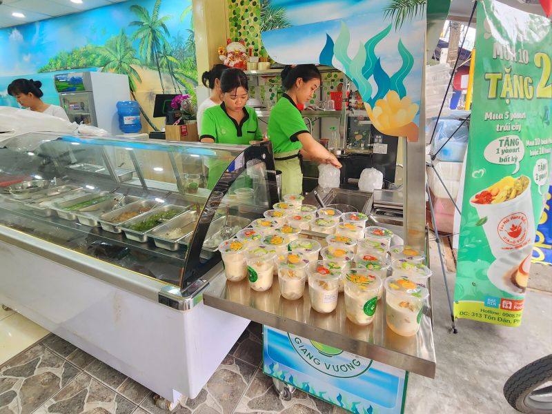 Tàu Hủ Rong Biển Giang Vương