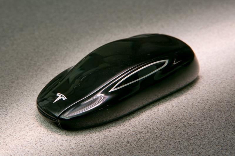 Chìa khóa xe Tesla