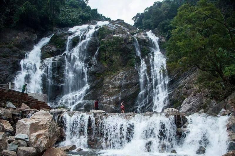 Thác trắng Quảng Ngãi