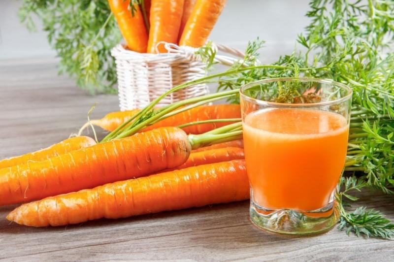 Nước ép cà rốt hỗ trợ giải độc rất tốt