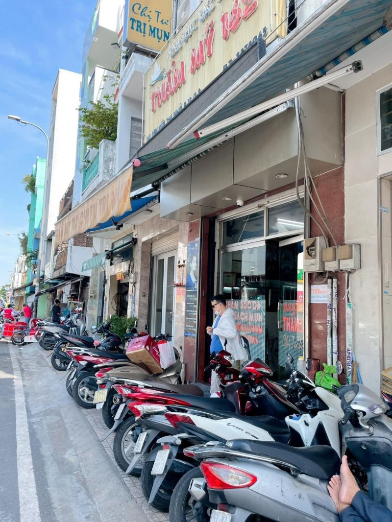 Thẩm Mỹ 162