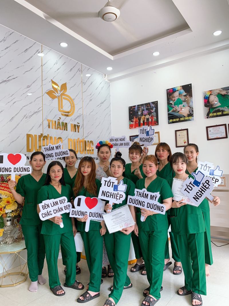 Thẩm Mỹ Dương Dương