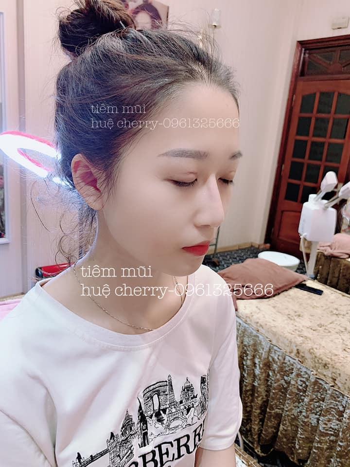Thẩm Mỹ Hoa Huệ