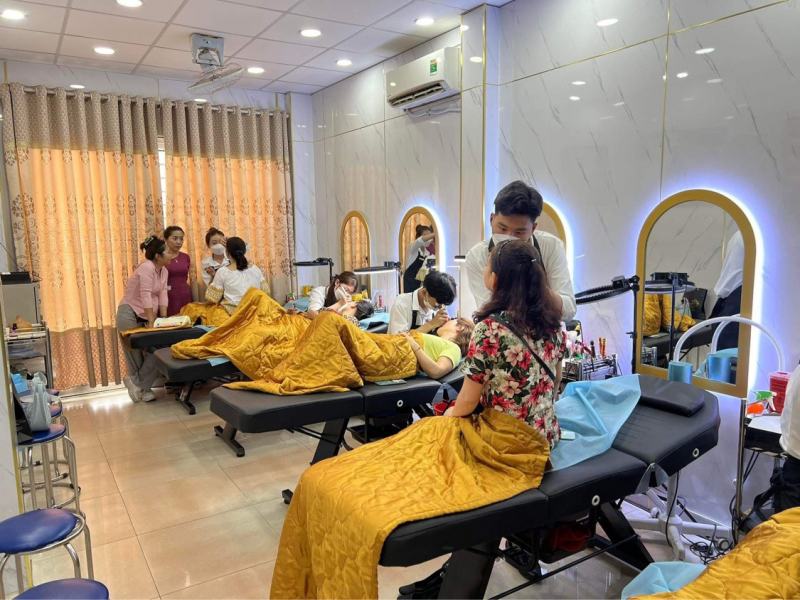 Thẩm Mỹ Trọng Thành