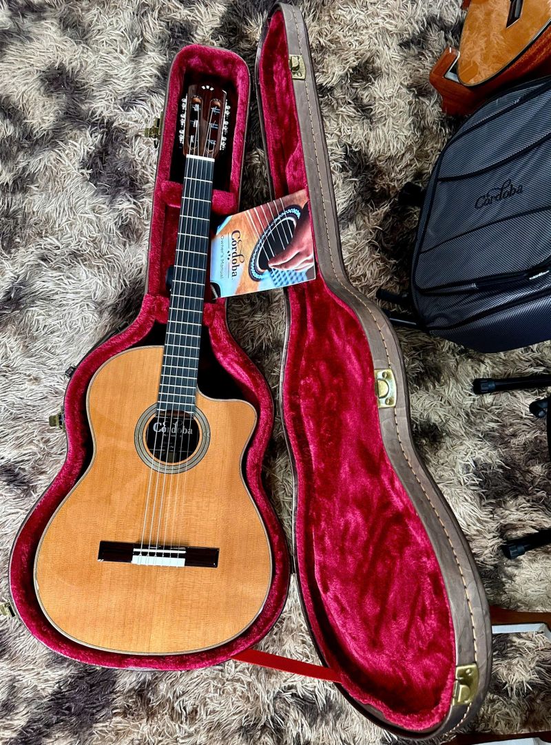 Thân Nguyễn Music