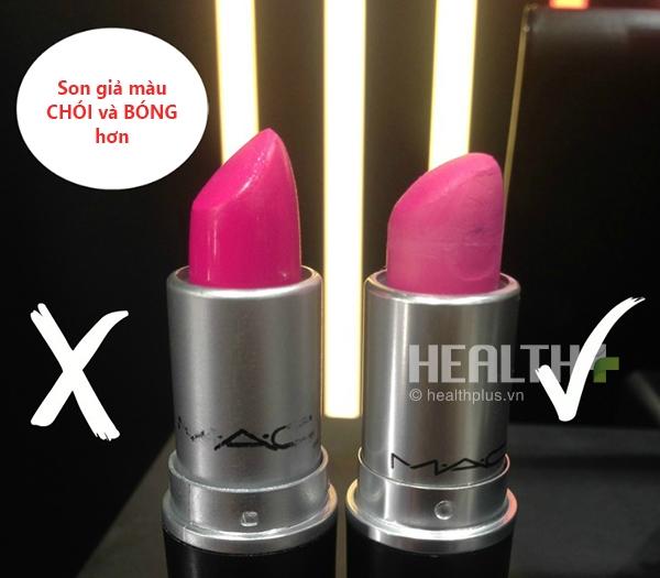 Chữ MAC in bên trong thân son rất khác nhau