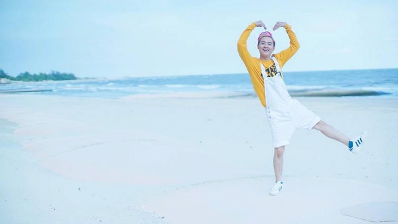 Chàng ca sĩ tóc hồng trong MV 