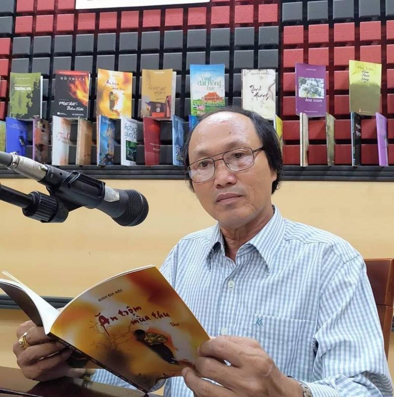 Nhà Thơ Bình Địa Mộc