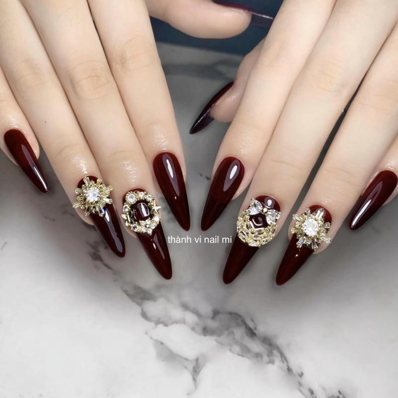 Thành Vi Nail Mi