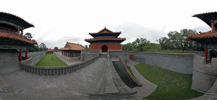 Phía trong Thập Tam Lăng