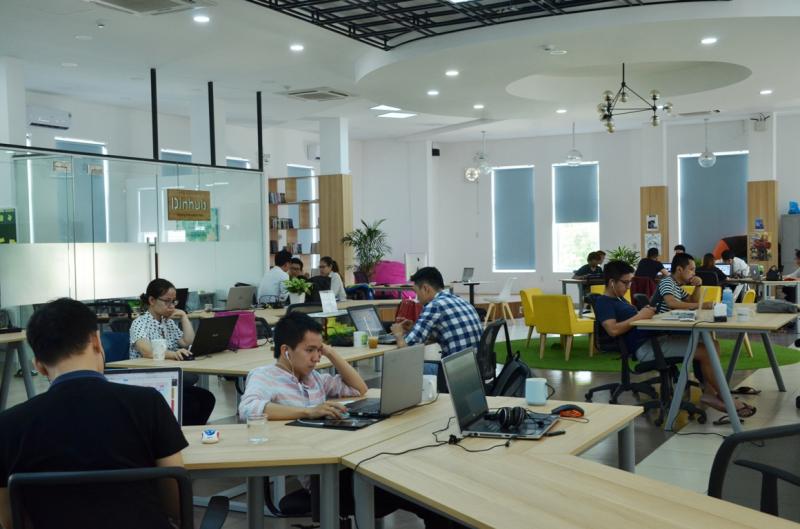 Môi trường làm việc xung quanh bạn cũng ảnh hưởng quan trọng đến tâm trạng, cảm xúc của bạn