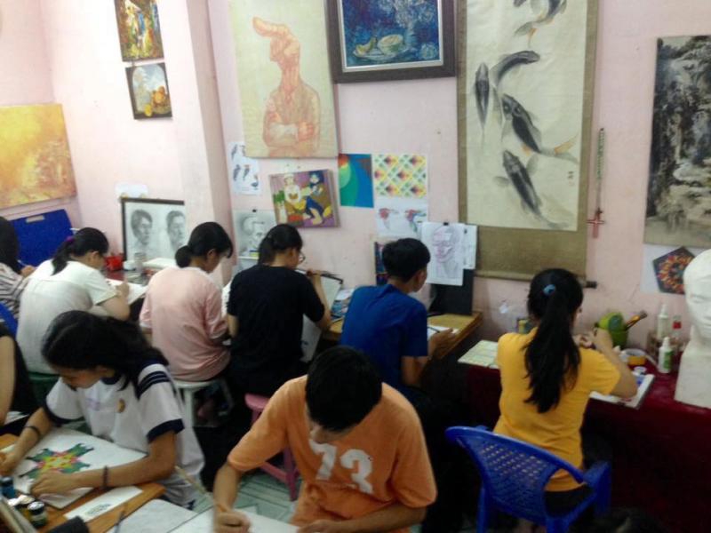 Thầy Hùng chuyên luyện thi khối H, V