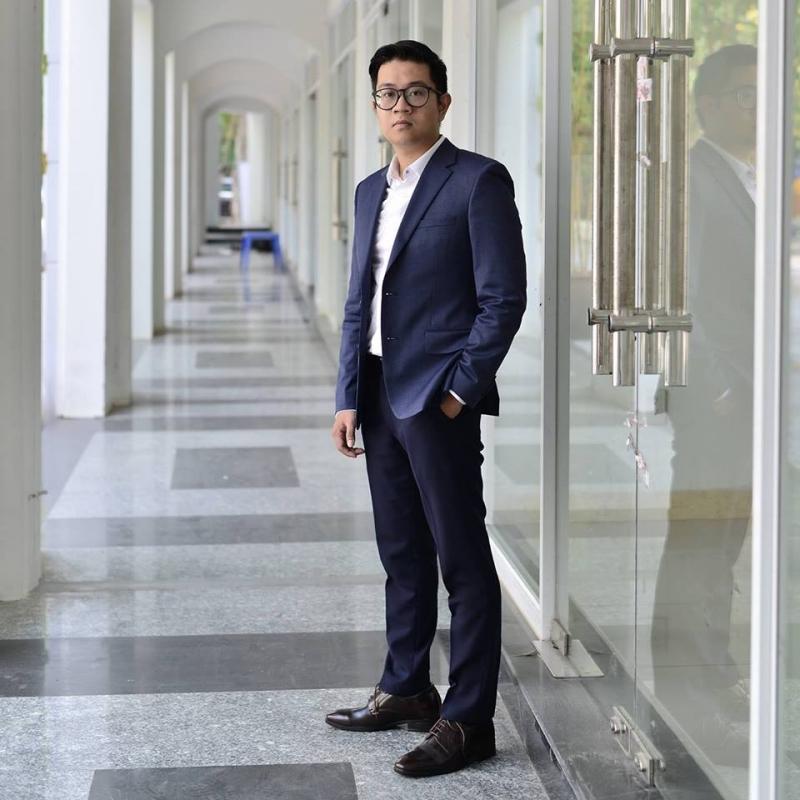 Thầy Ngọc Bách