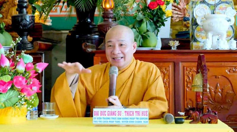 Ngoài ra, thầy Thích Trí Huệ còn nổi tiếng là một thầy thuốc giúp người nghèo chữa bệnh bằng những cây thuốc và bài thuốc dân gian