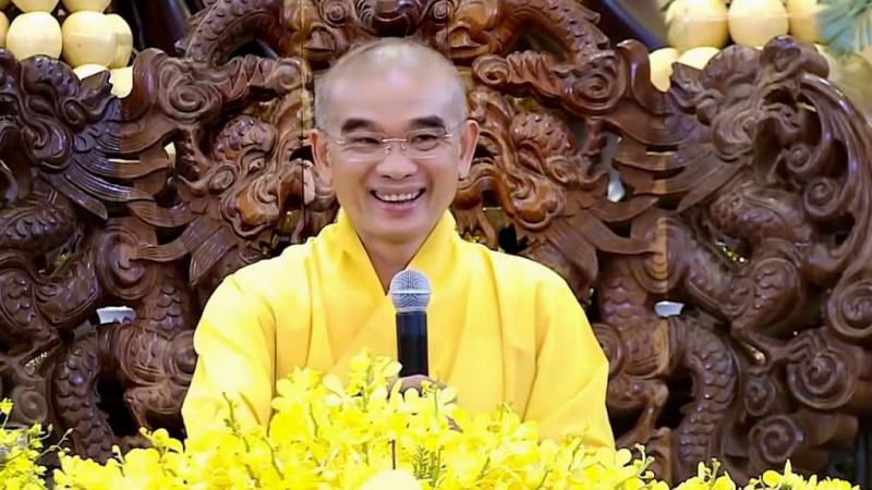 Thầy Thích Tuệ Hải là một nhà sư nổi tiếng với nhiều video bài giảng liên quan tới vấn đề sức khỏe, cách ăn uống để giúp chữa bệnh và làm cho cơ thể khỏe mạnh hơn