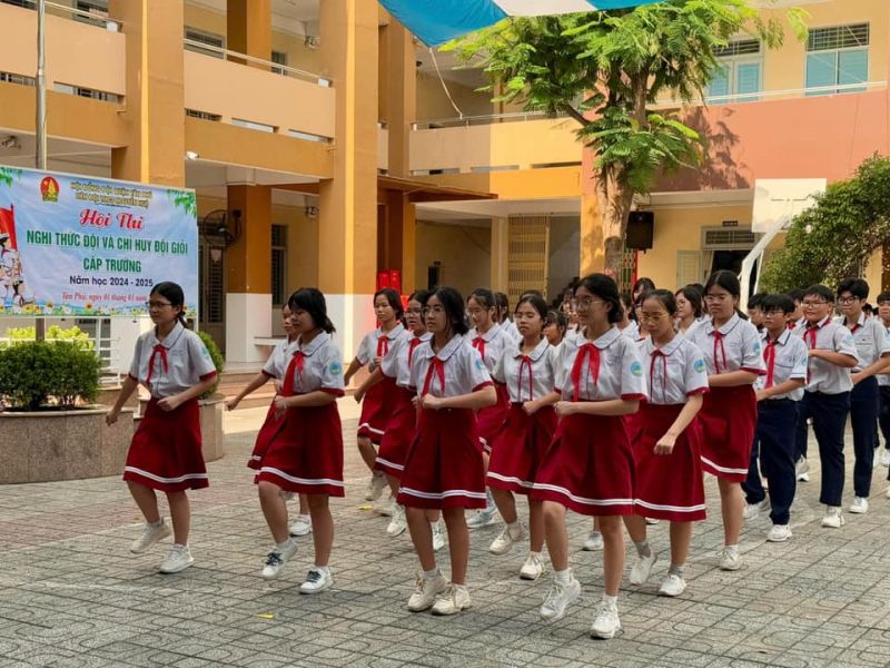THCS Nguyễn Huệ - Quận Tân Phú