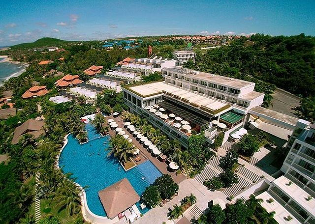 The Cliff Resort & Residences