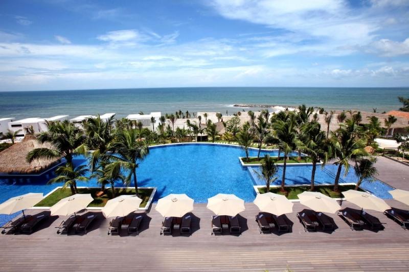 The Cliff Resort & Residences