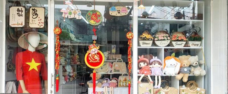 Thế Giới Quà Tặng (Quà Lưu Niệm Việt Nam)