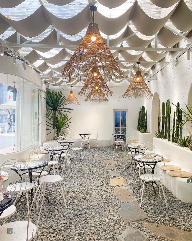 The Hideout Garden Cafe