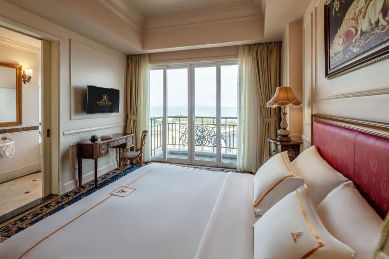 The IMPERIAL Hotel