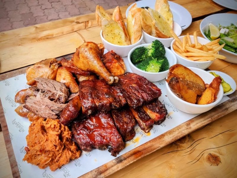 The Moose & Roo Smokehouse