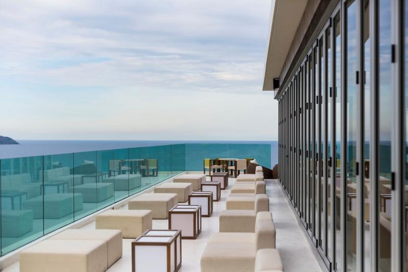 The Top Bar - À La Carte Danang Beach