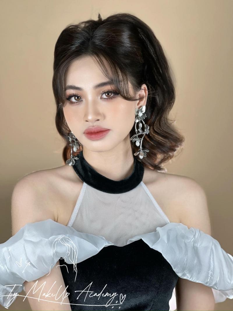 Thiên Di Academy