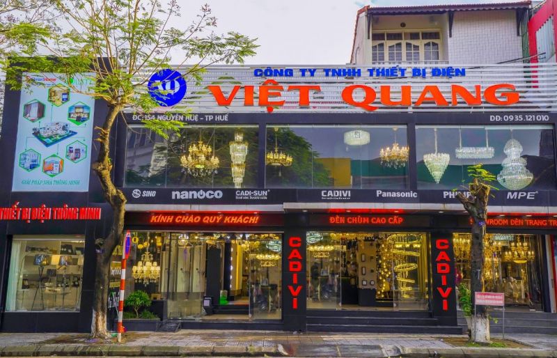 Showroom Việt Quang tại 154 Nguyễn Huệ, Phú Nhuận, TP. Huế