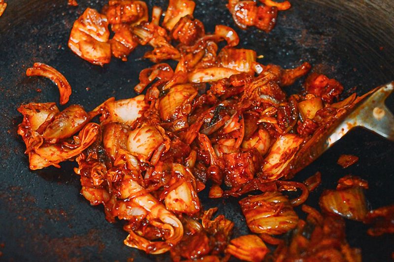 Thịt ba chỉ xào kim chi