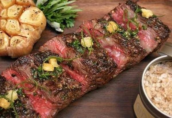 Thịt bò bít tết Wagyu