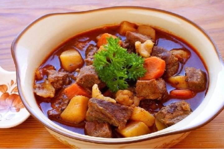 Món thịt bò kho